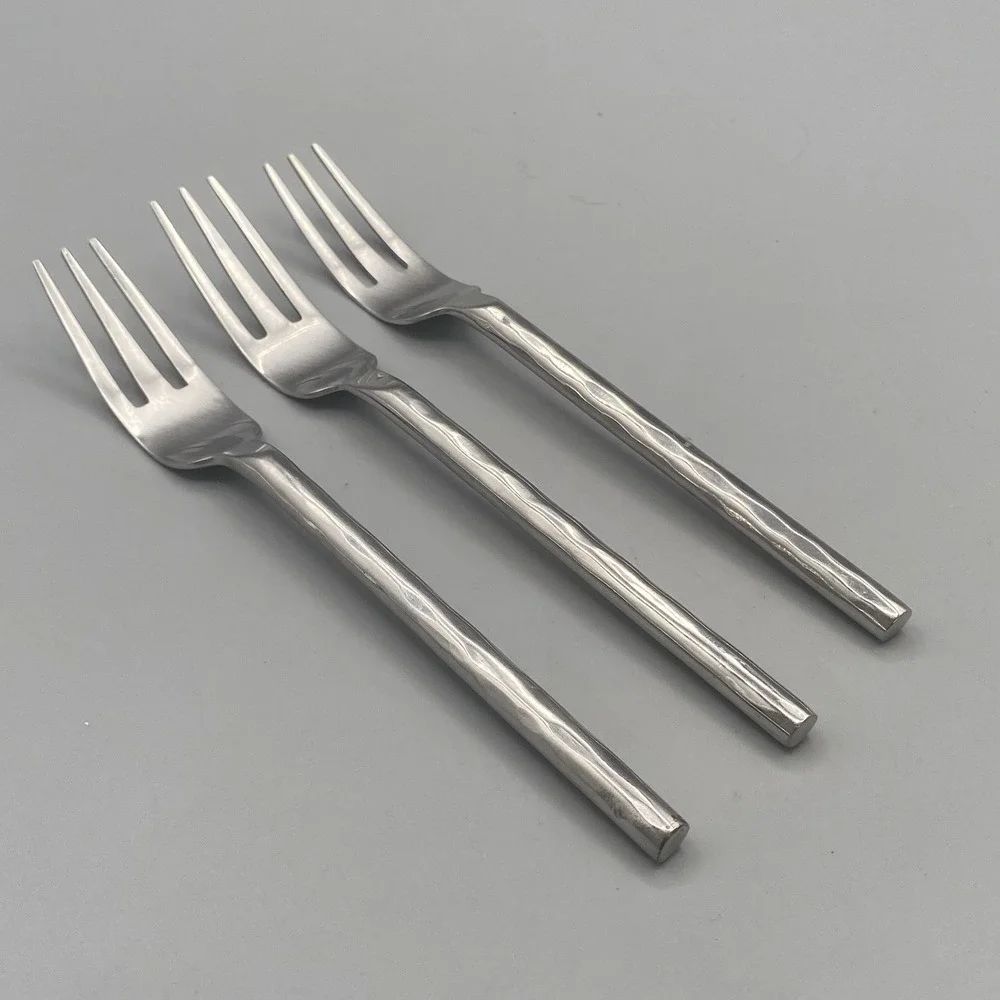 Pier One PII16 SALAD FORKS‎ 3pcs Hammered Glossy China 18/8 Stainless Dessert